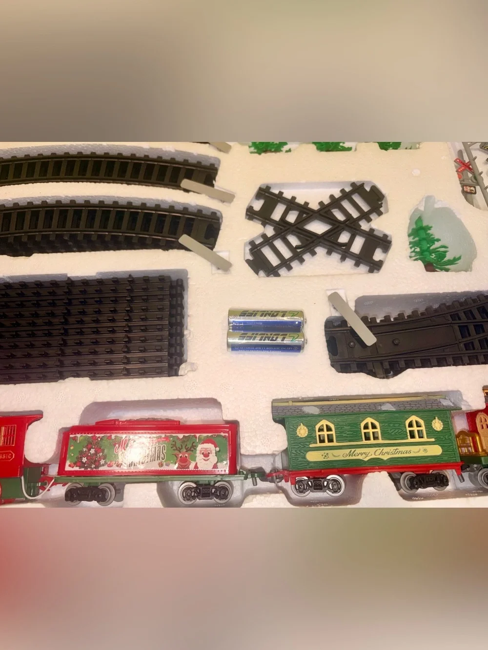 The North Pole Express 47 Piece Christmas Train Set Animated Choo choo Sound New